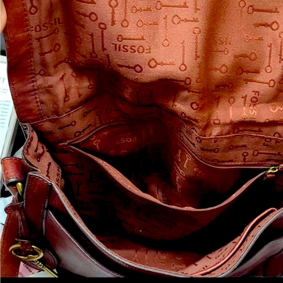 Fossil brand Messenger handbag in great condition - Picture 2 of 7